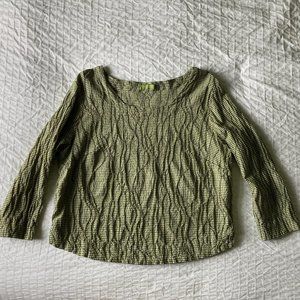Cut Loose soft, green, comfortable, crinkle top, size medium